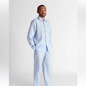 Sleepy Jones Henry Pajama Set in End on End Blue with Navy Piping
NWT Size XL